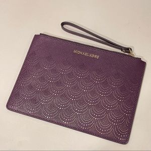 NWT MICHAEL Michael Kors Jet Set Travel XL Zip Clutch